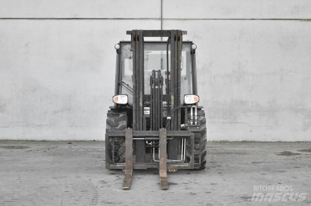 Manitou MC 30-4 Dizelski viličari