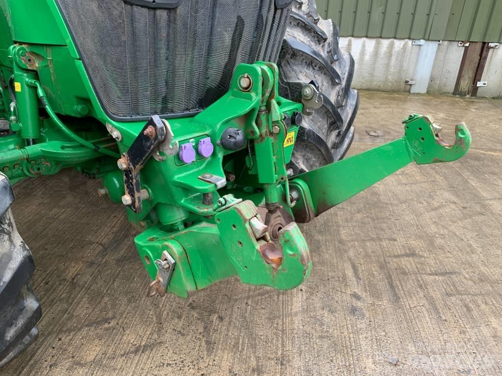 John Deere 7230 R Traktori