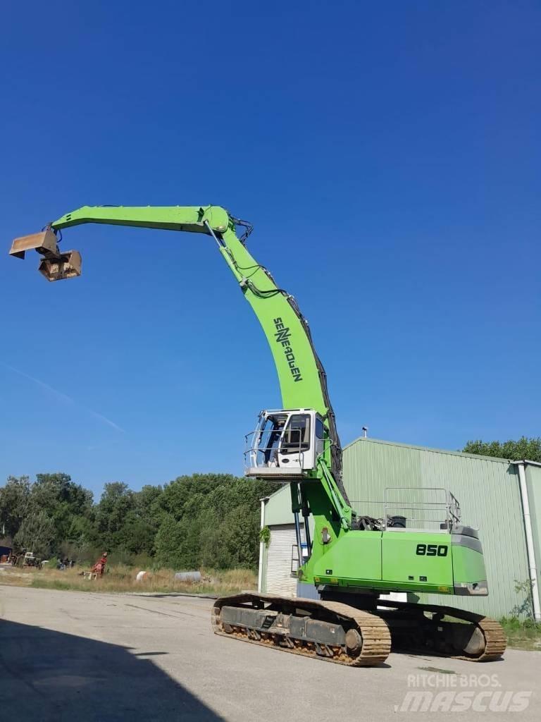 Sennebogen 850 Bageri za manipuliranje materijalom / otpadom
