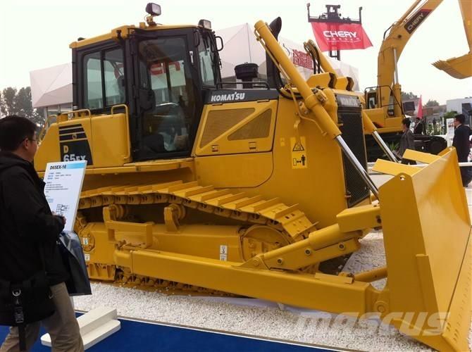 Komatsu d65ex-16 Buldožeri gusjeničari