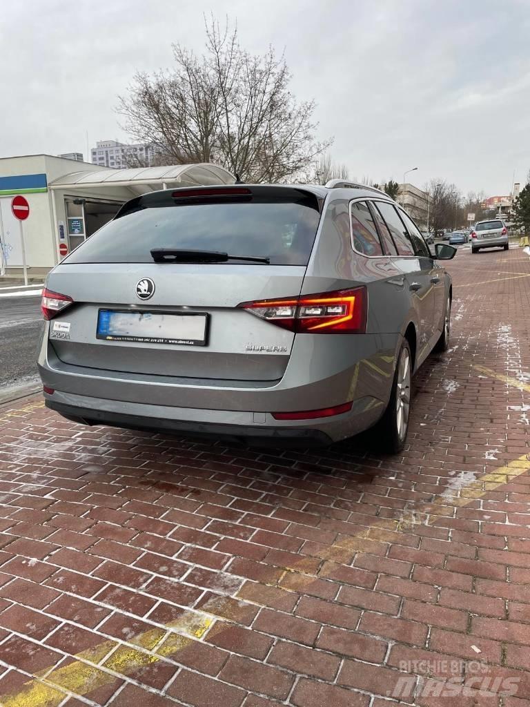 Skoda Superb Automobili