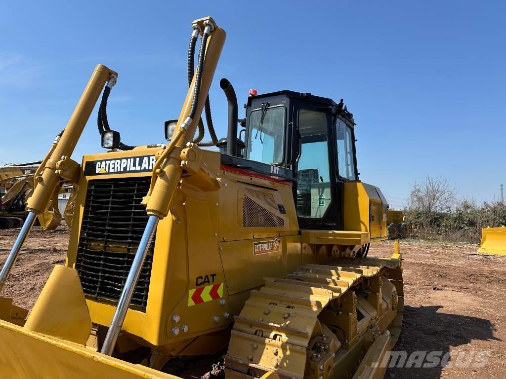 CAT D6G Buldožeri gusjeničari