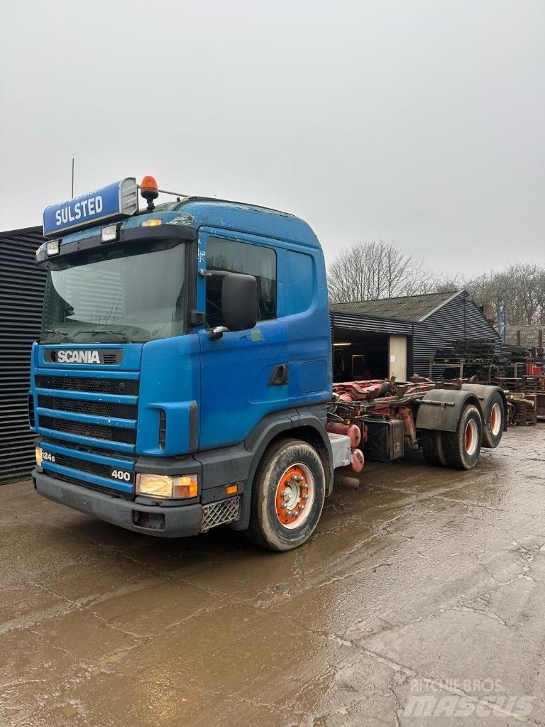 Scania 124 Rol kiper kamioni s kukama za dizanje
