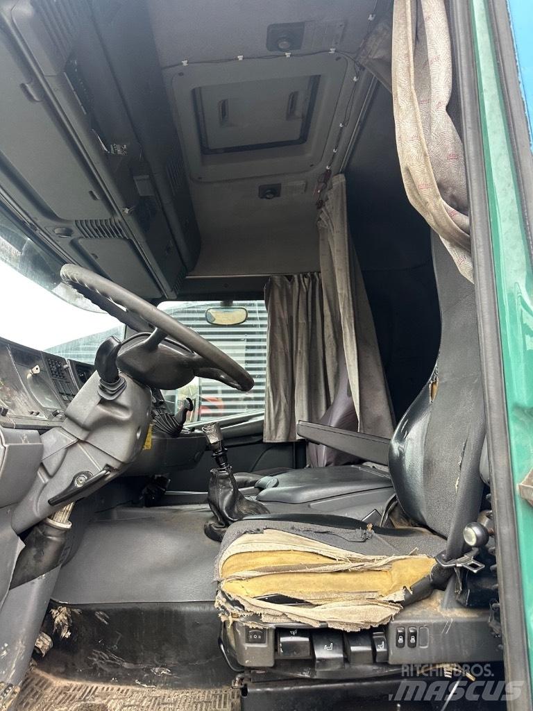 Scania 124 Rol kiper kamioni s kukama za dizanje