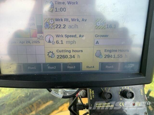 New Holland Fr780 Strojevi za krmu na vlastiti pogon