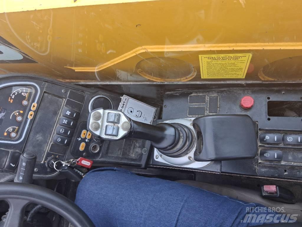 JCB 541-70 Agri Plus Poljoprivredni teleskopski utovarivači