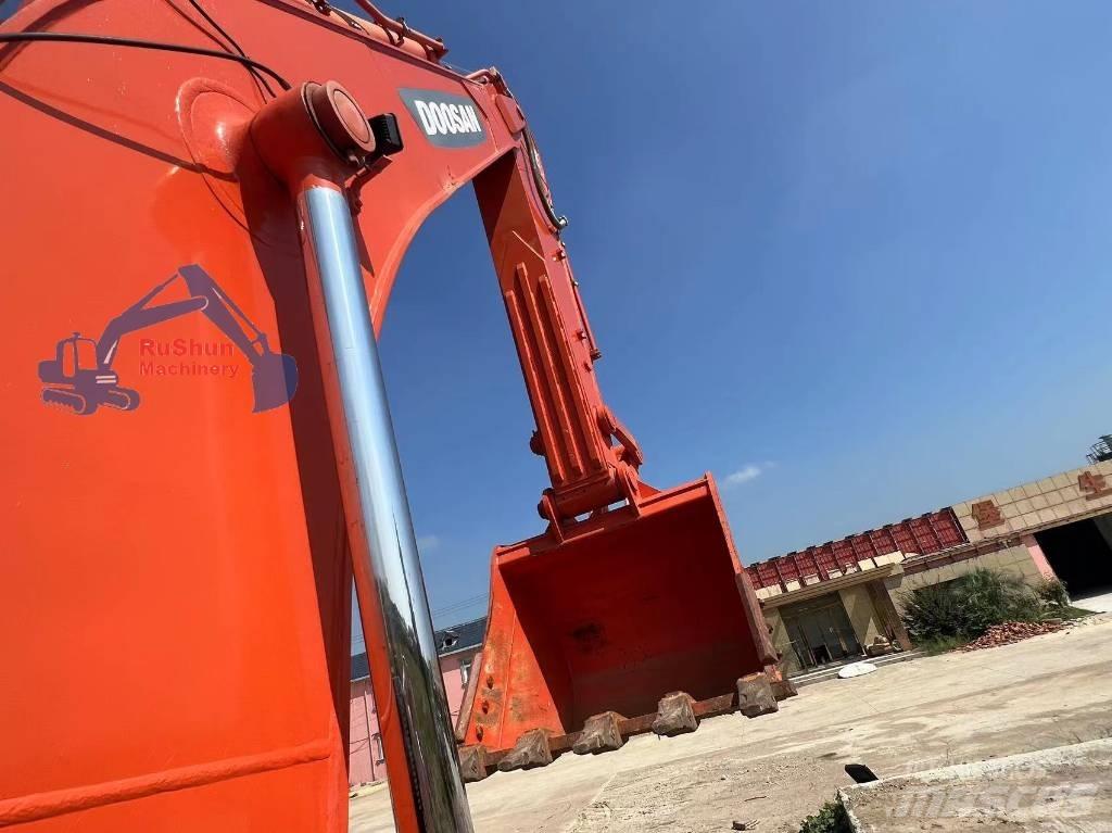 Doosan DH420 Bageri gusjeničari