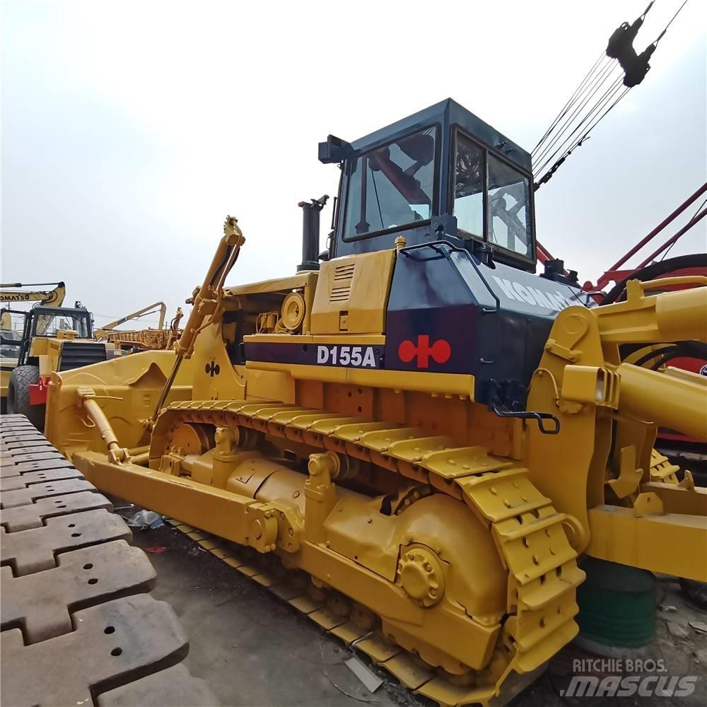 Komatsu d155a-2 Buldožeri gusjeničari