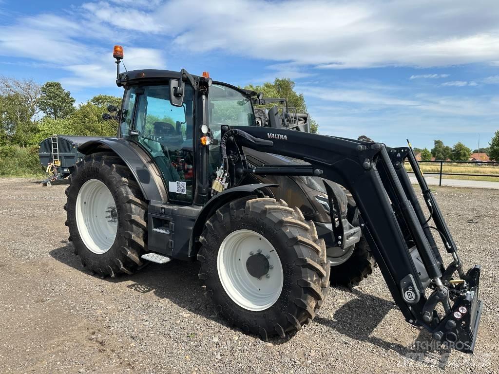 Valtra G 135 A Traktori