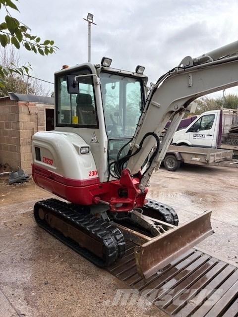 Takeuchi TB 230 Mini bageri <7t