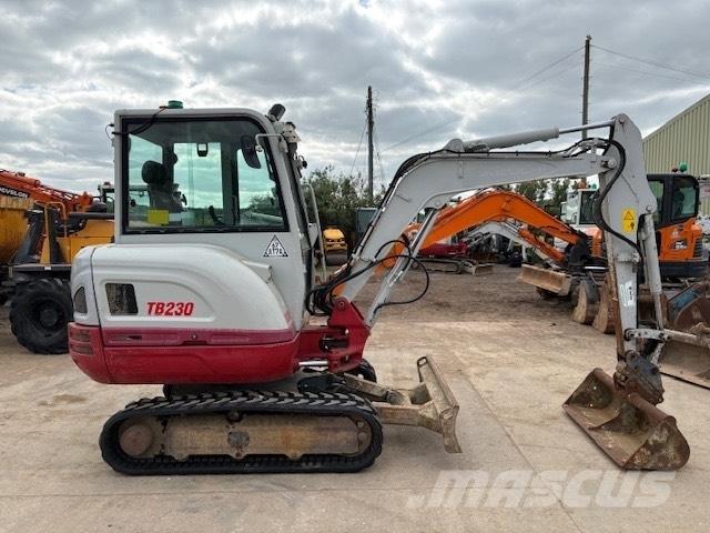 Takeuchi TB 230 Mini bageri <7t