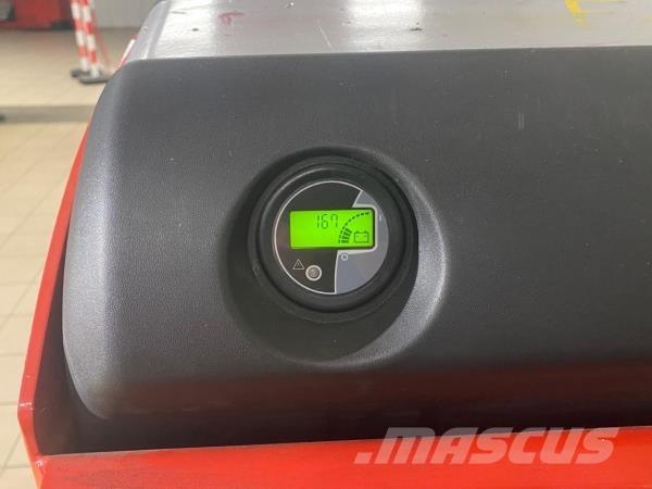 Manitou TI30 RH SP Samopogonski ručni viličari