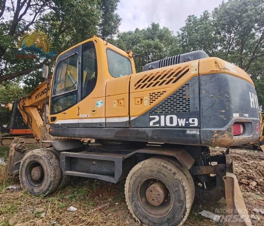 Hyundai R210W-9 Bageri na kotačima