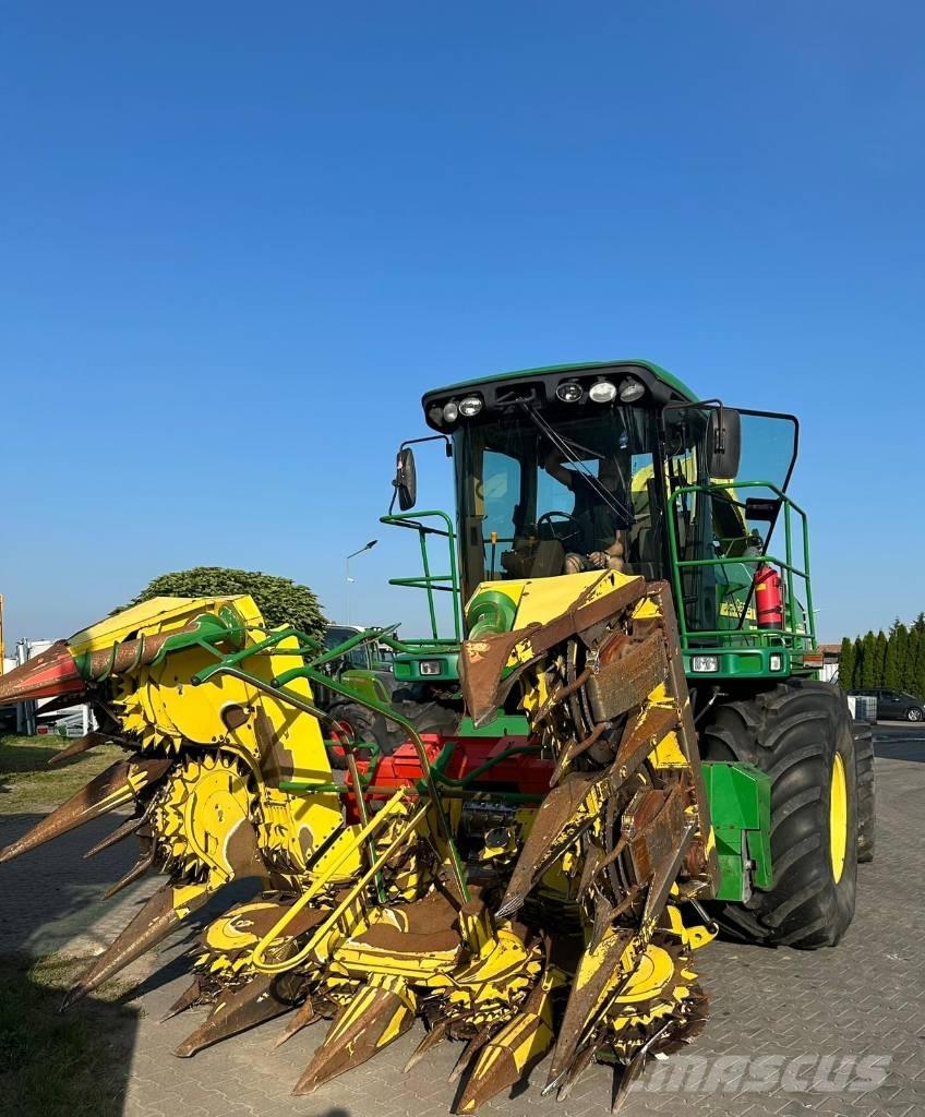 John Deere 7300 Strojevi za krmu na vlastiti pogon