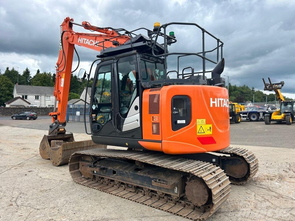 Hitachi ZX135 US-6 Bageri gusjeničari