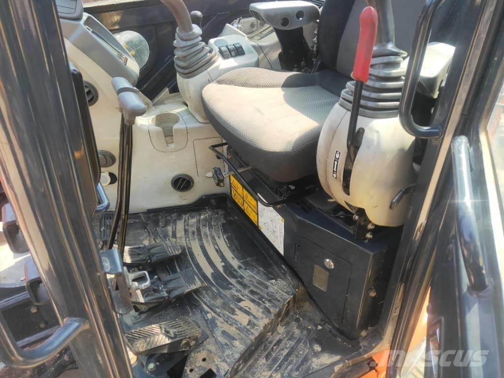 Hitachi ZX55USR-5A Mini bageri <7t
