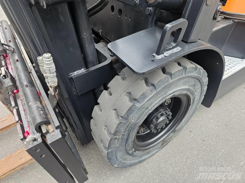 Doosan D 25 G Dizelski viličari