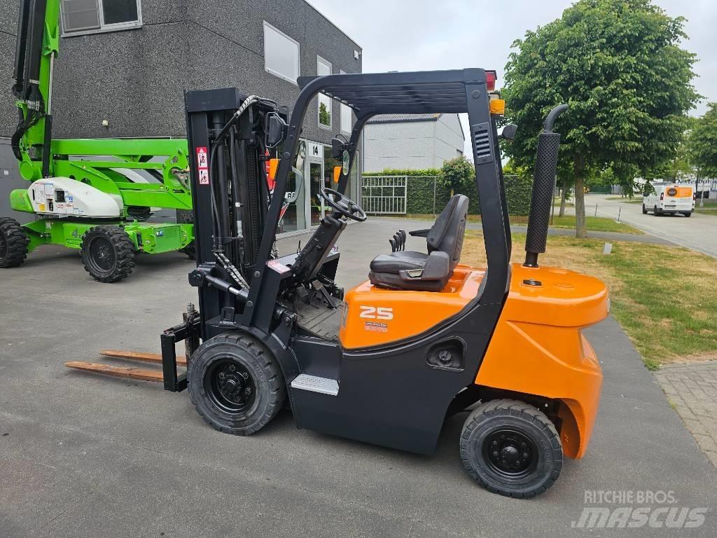 Doosan D 25 G Dizelski viličari