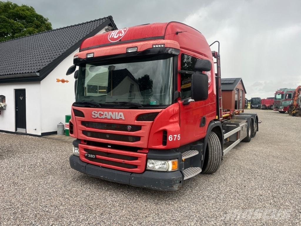Scania P 320 Rol kiper kamioni s kukama za dizanje