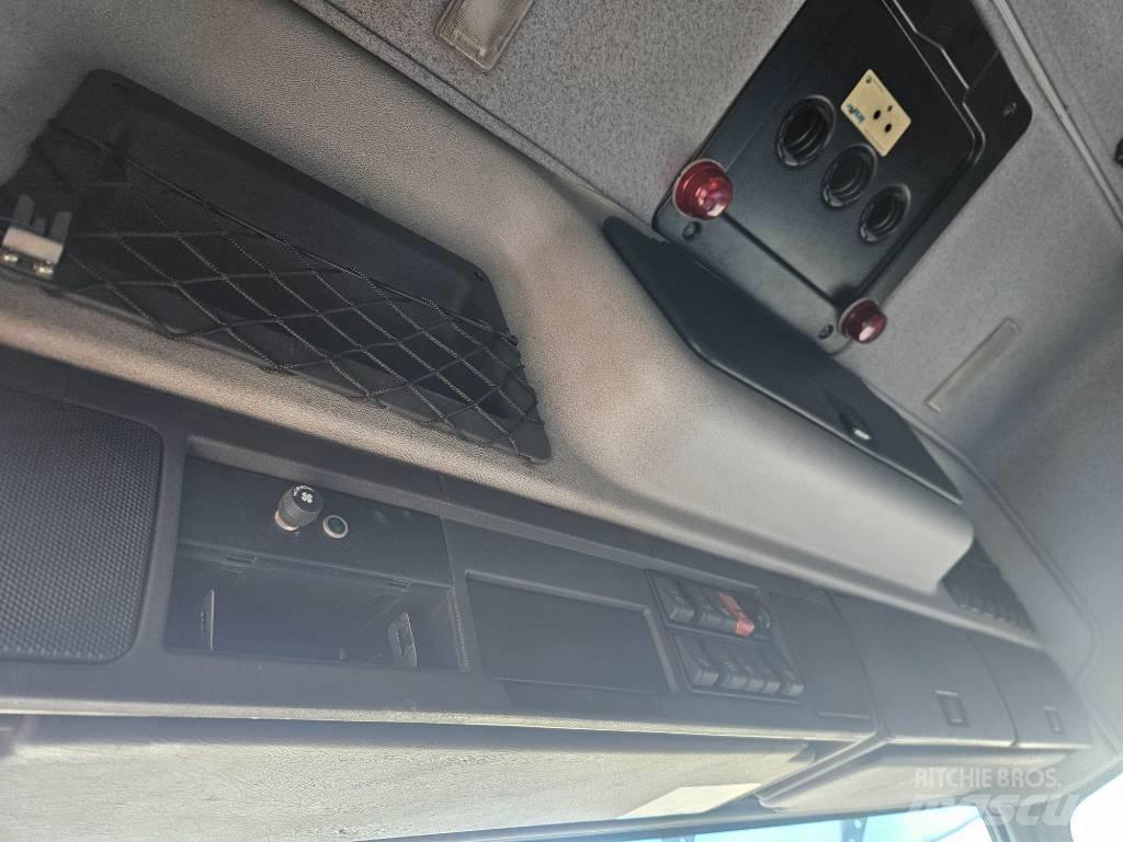 Volvo FM12 420 8x2 Demontažnii kamioni za podizanje kabela