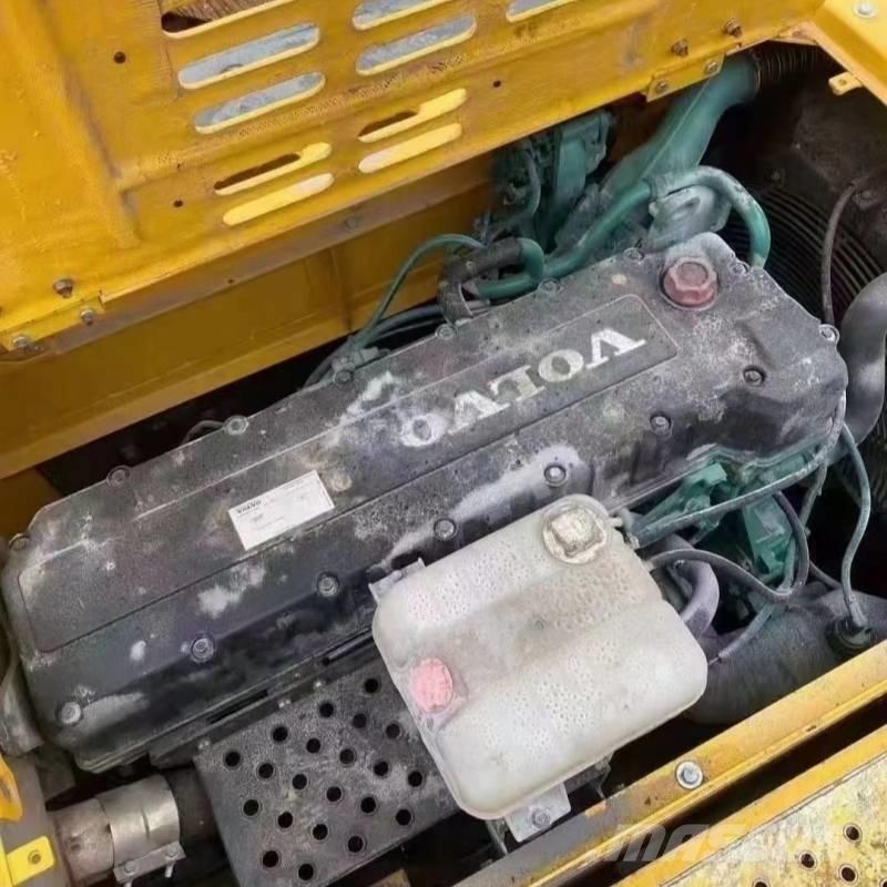 Volvo EC 360 Bageri gusjeničari