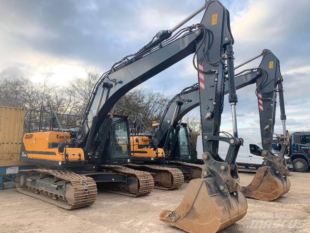 Hyundai HX220A L Bageri gusjeničari