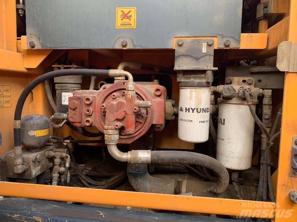 Hyundai HX220A L Bageri gusjeničari
