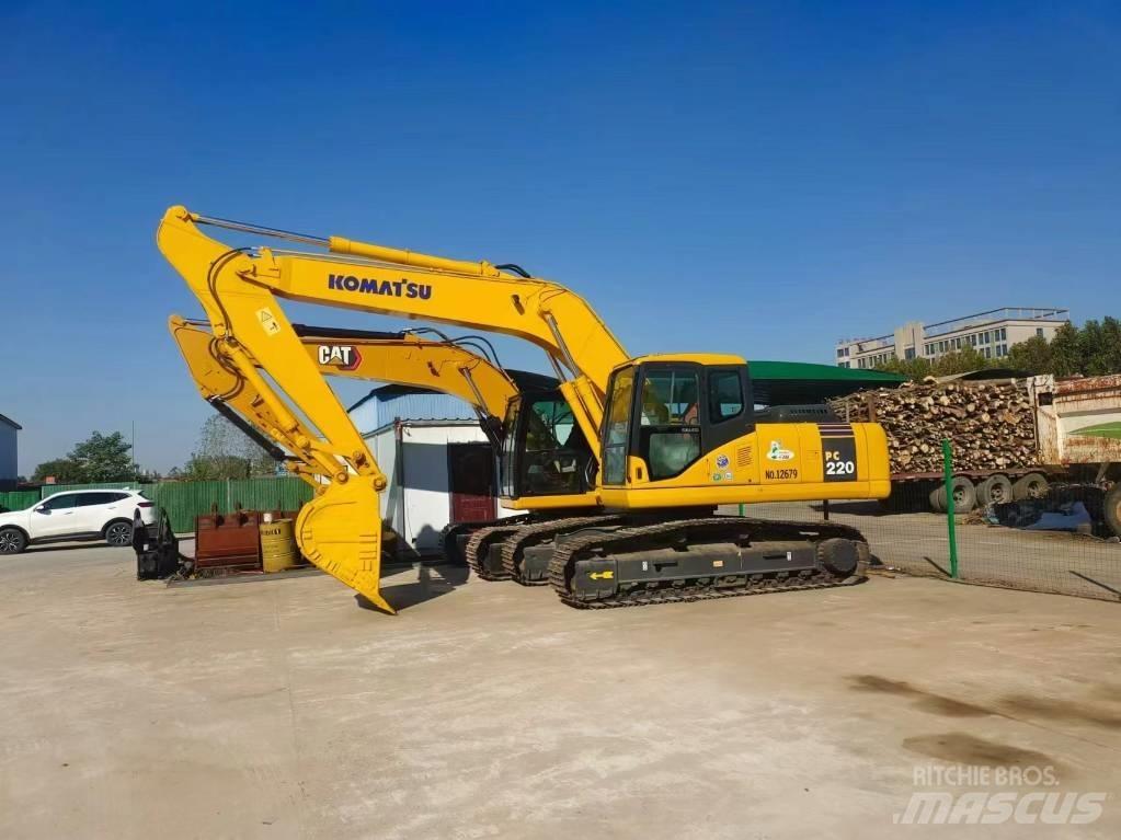 Komatsu PC 220 Bageri gusjeničari