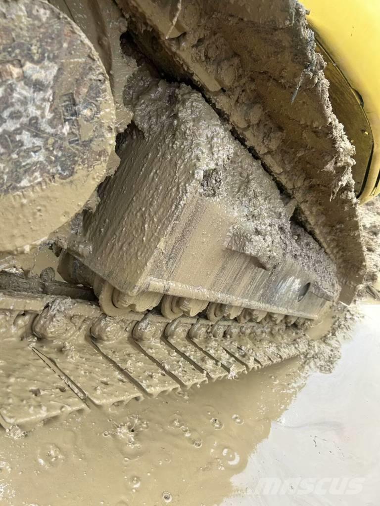 Komatsu PC 128 US Bageri gusjeničari