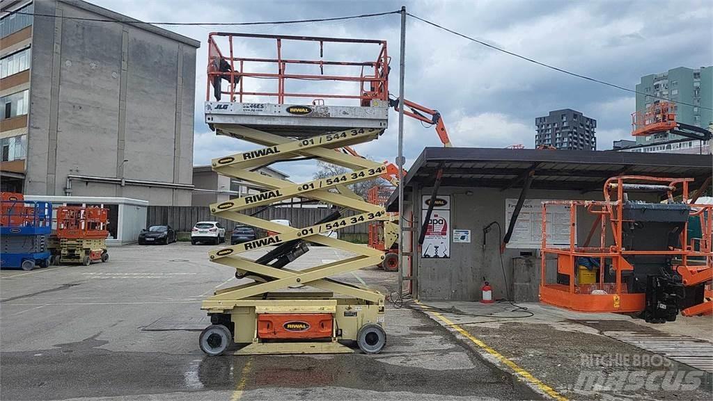 JLG 3246ES Škaraste platforme