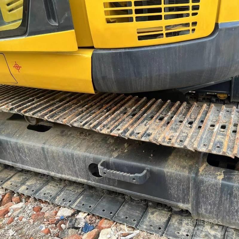Komatsu PC 138 Bageri gusjeničari