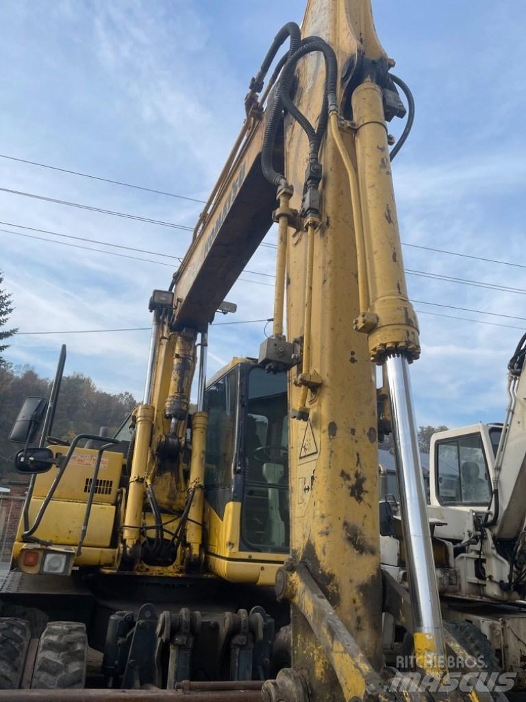 Komatsu PW 130-7K Bageri na kotačima