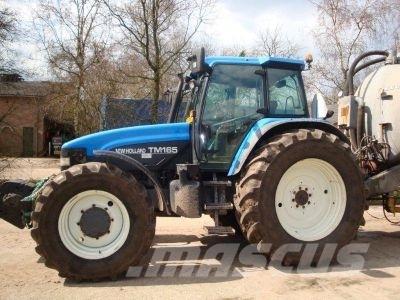 New Holland TM 165 Traktori