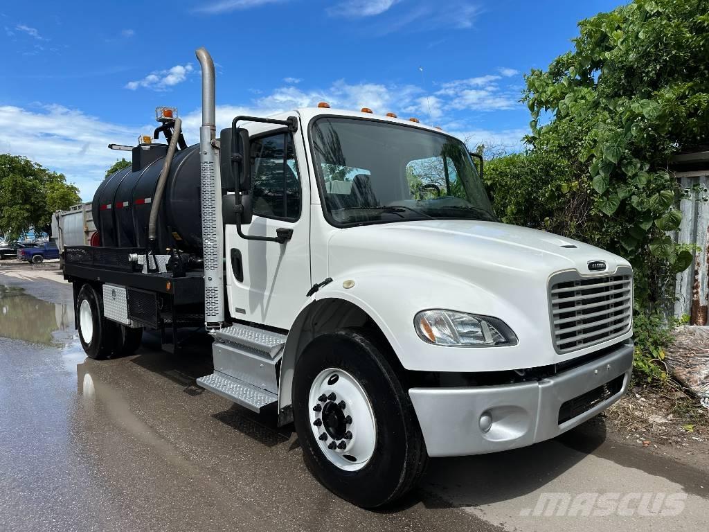 Freightliner M2 Kombiji / vakuumski kamioni