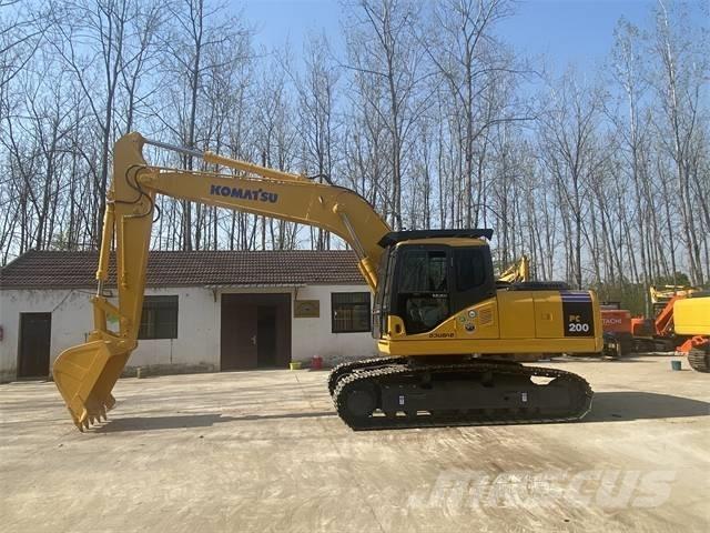 Komatsu PC200-7 Bageri gusjeničari