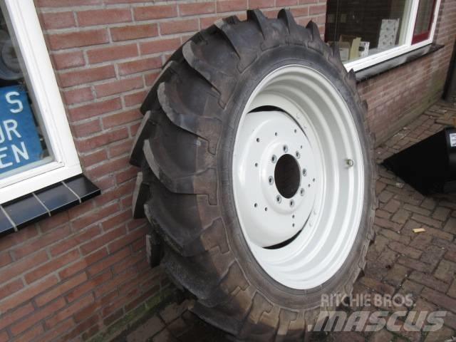 Michelin 13.6/38 Gume, kotači i naplatci