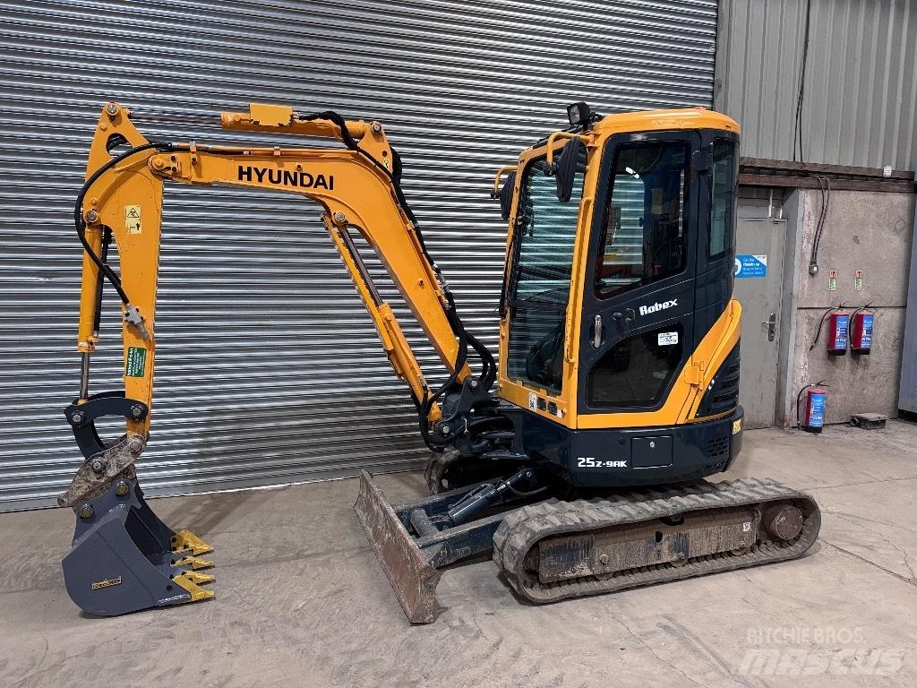 Hyundai R25Z-9 AK Mini bageri <7t