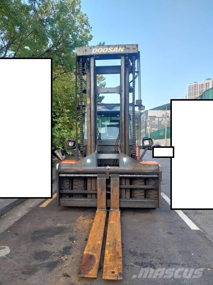 Doosan D 160 S-5 Dizelski viličari