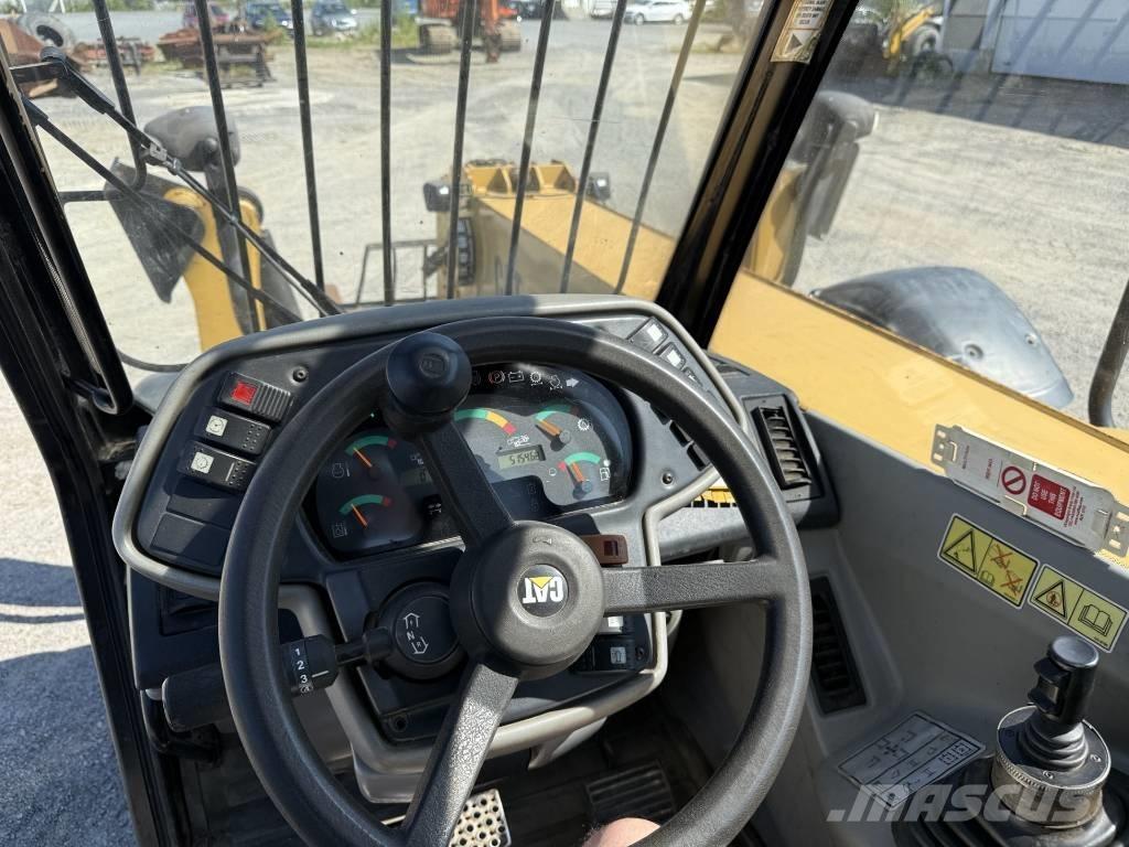 CAT 360 B Teleskopski viličari
