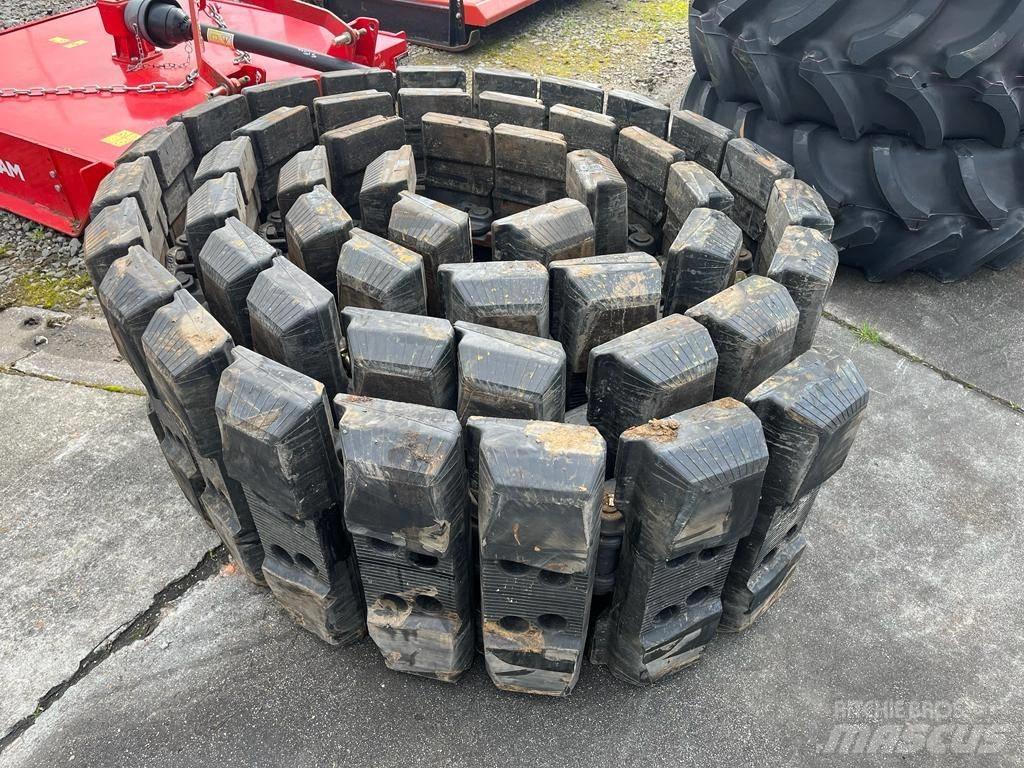 Doosan DX 235 Gusjenice