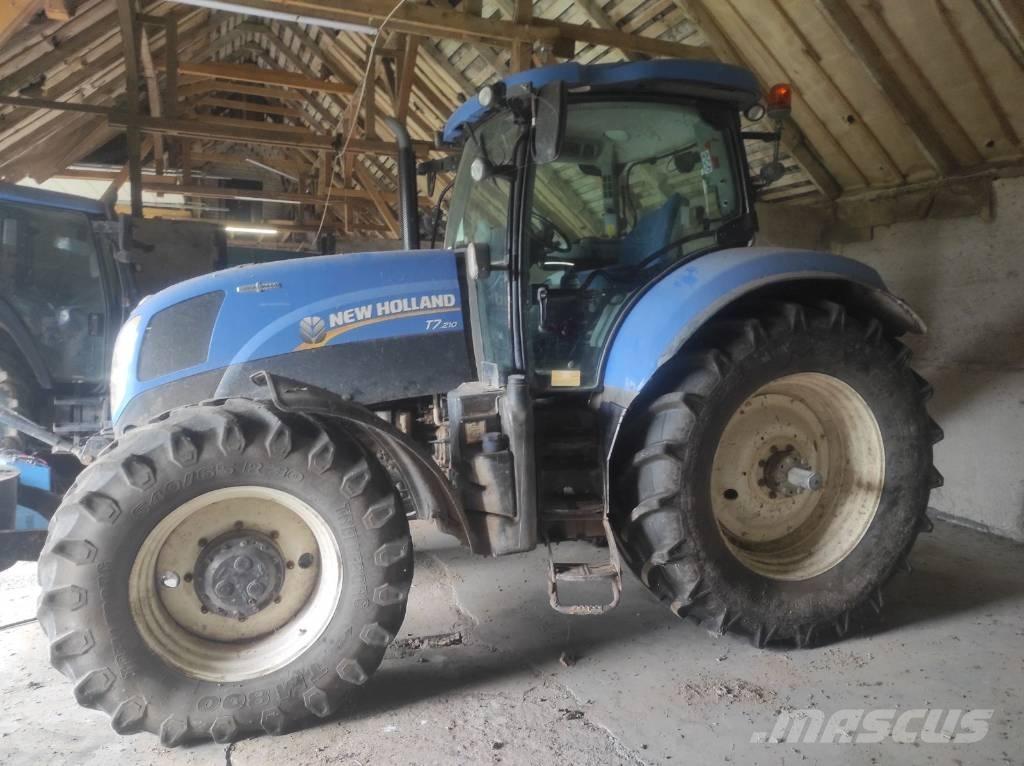 New Holland T 7.210 Traktori
