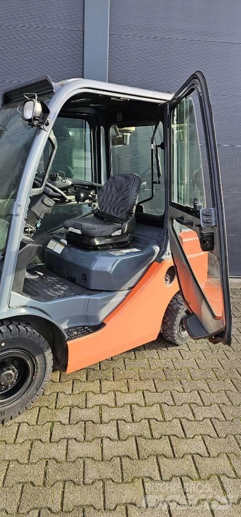 Toyota 02-8FDF25 Plinski viličari