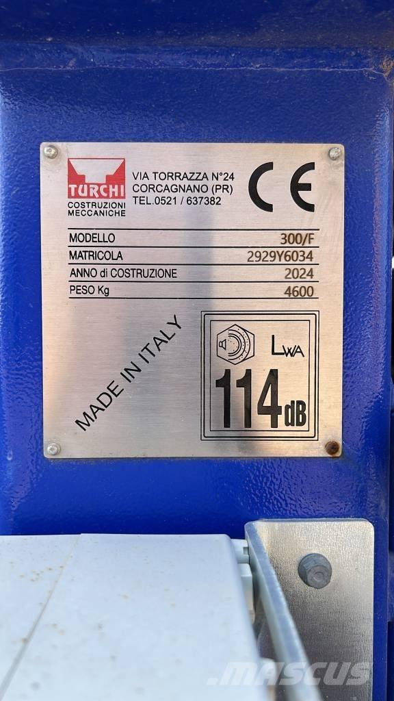 Turchi 300E Strojevi za zabijanje stupova