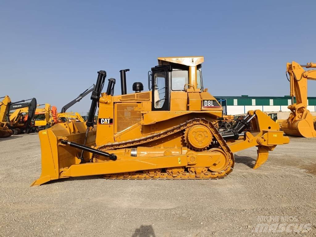 CAT D 8 L Buldožeri gusjeničari