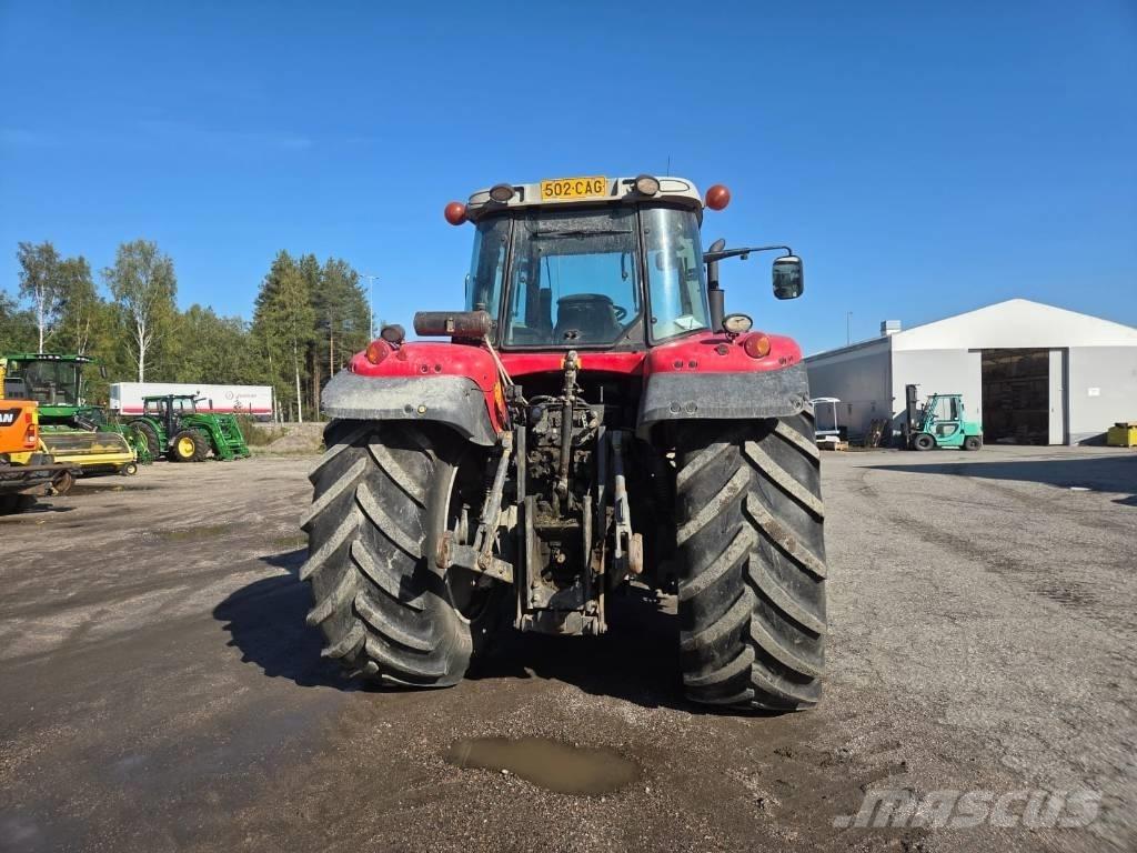 Massey Ferguson 7495 Traktori