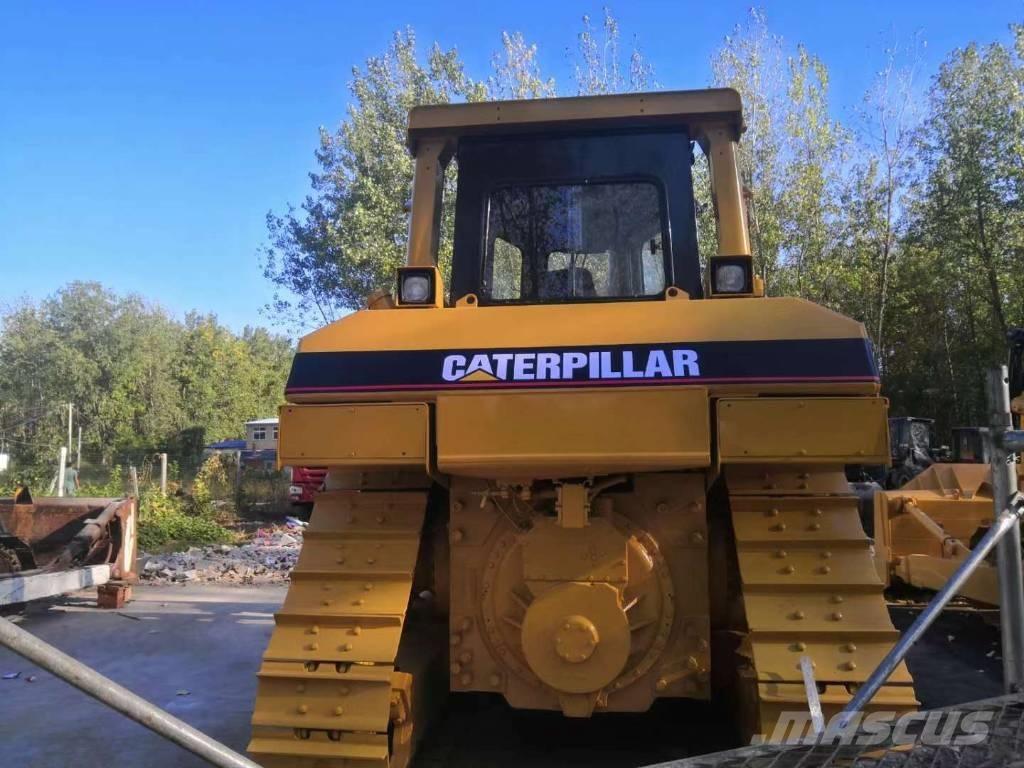 CAT D7H Buldožeri gusjeničari