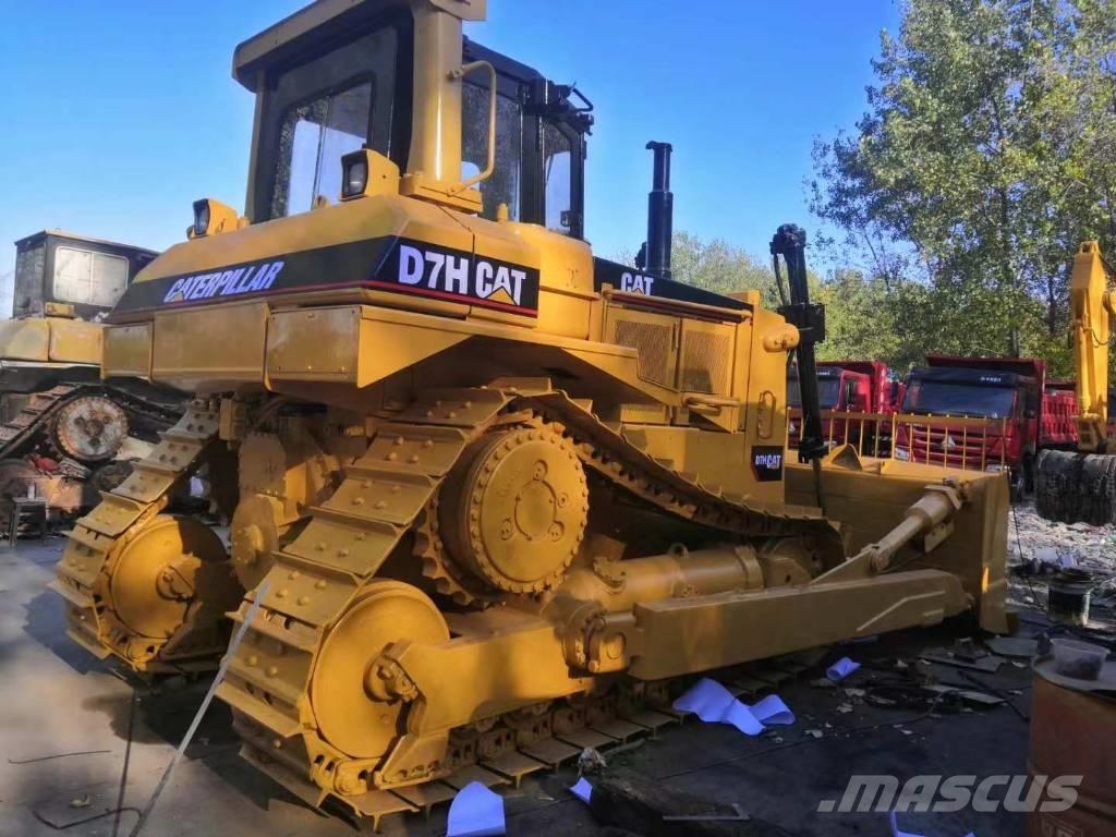 CAT D7H Buldožeri gusjeničari
