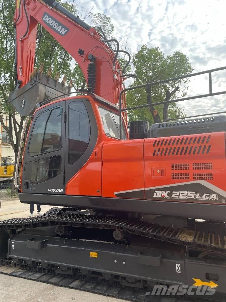 Doosan DX 225 Midi bageri 7t – 12t