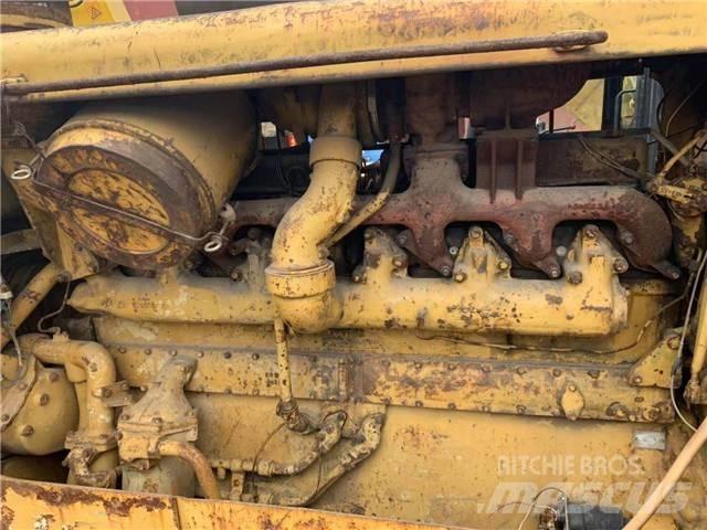 CAT D 8 K Buldožeri gusjeničari