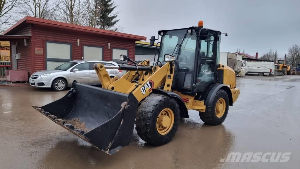 CAT 906 M Utovarivači na kotačima